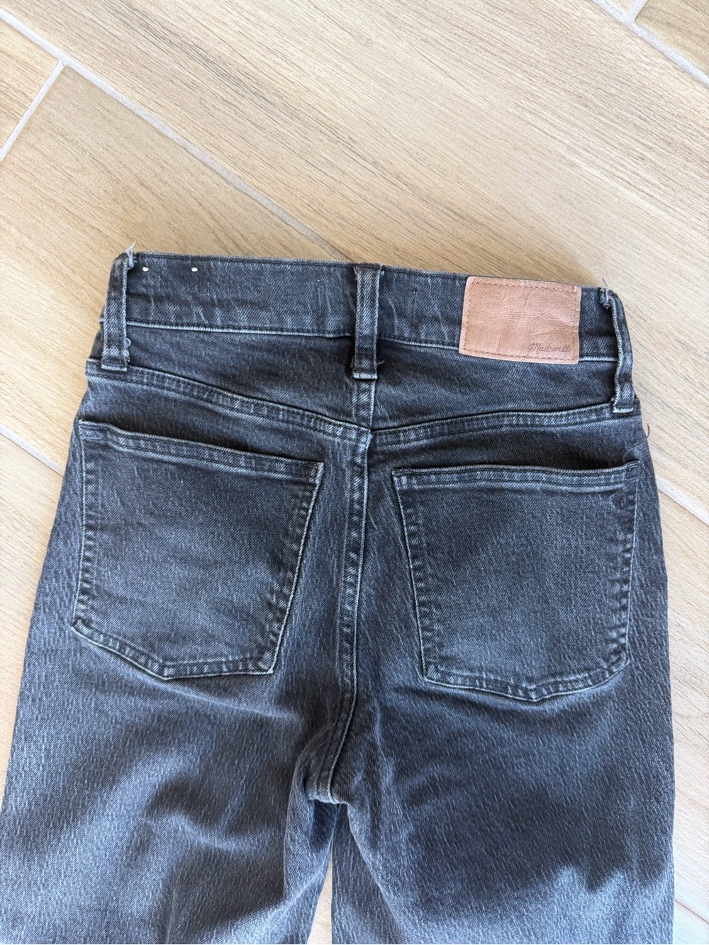 The Petite Perfect Vintage Wide Leg Cropped Jean - Picture 6 of 7